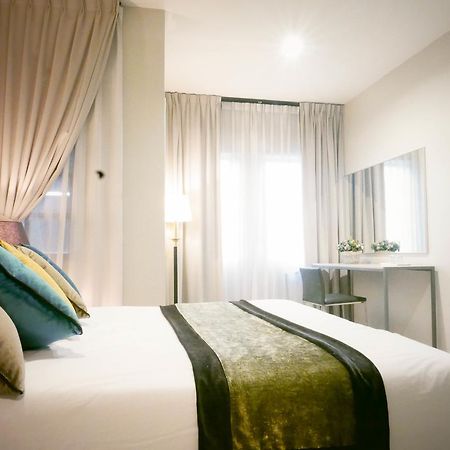Country Inn Kulai Ngoại thất bức ảnh