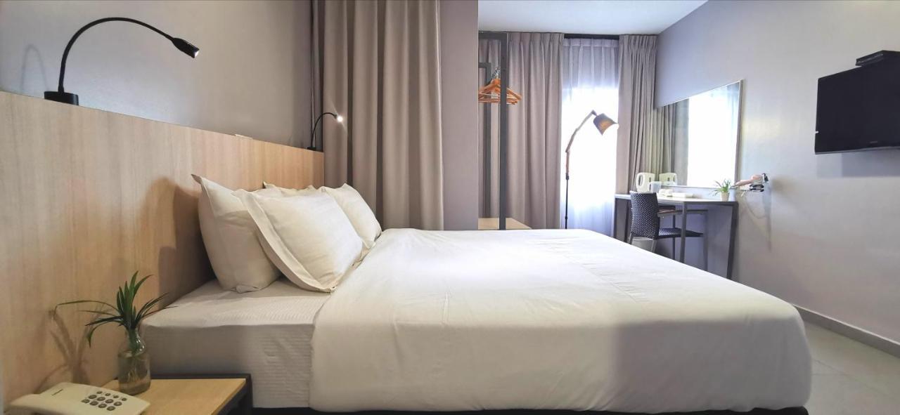 Country Inn Kulai Ngoại thất bức ảnh