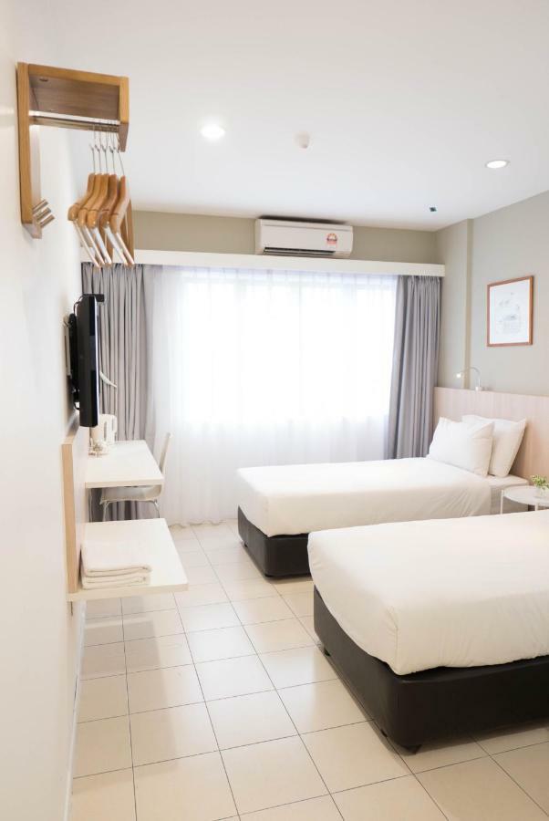 Country Inn Kulai Ngoại thất bức ảnh